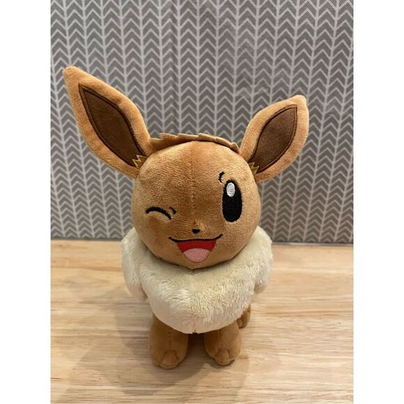 2021 Official Licensed Pokemon “winking” Eevee Plush - Picture 1 of 7